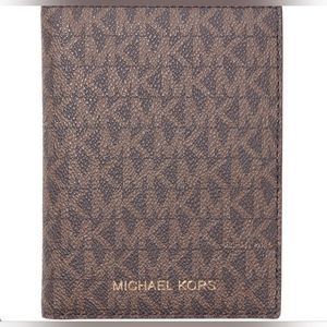 EUC Michael Kors Bedford travel passport wallet